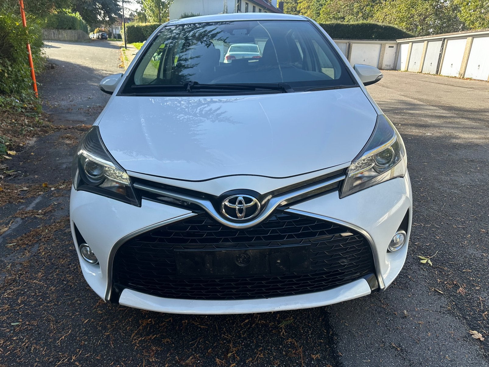 Toyota yaris 2016  benzine 40,600 km 0483666902, Achat, Euro 6, Particulier, Yaris