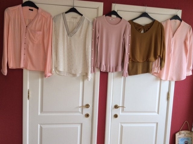 Te koop bloezen maat S/M totaal 5 stuks, Kleding | Dames, Maat 38/40 (M), Overige kleuren, Verschillende, Ophalen of Verzenden