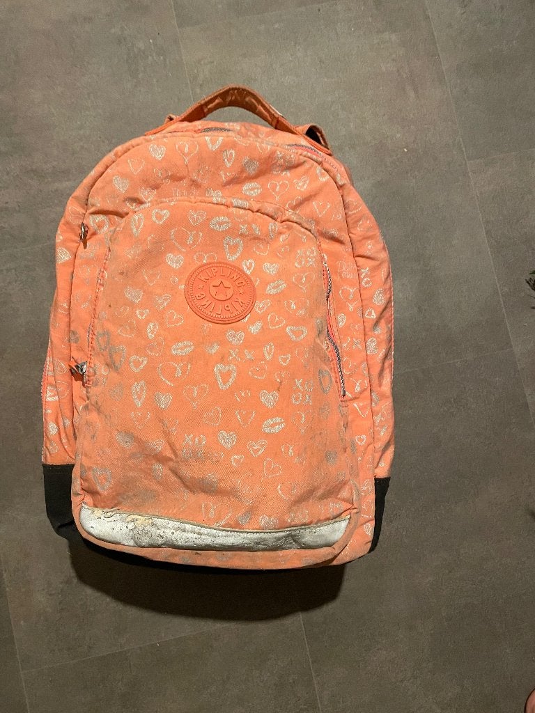 Cartable Kipling, Enlèvement, Utilisé