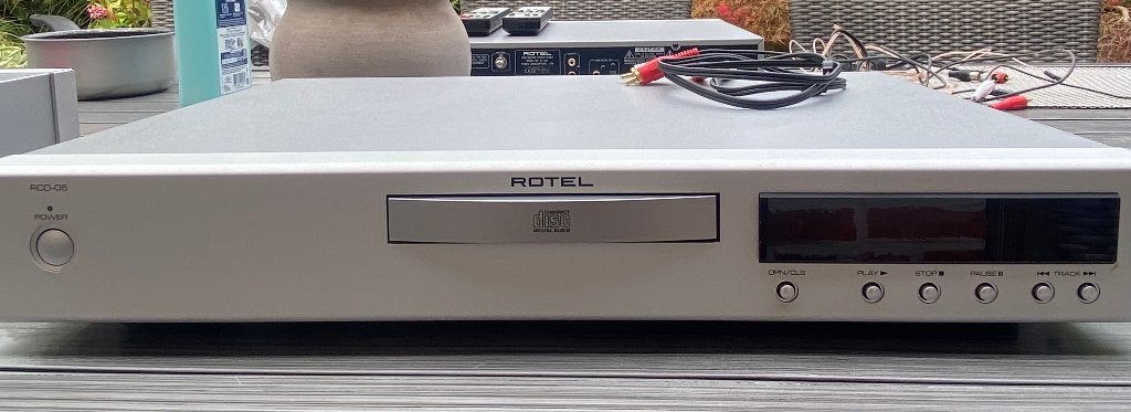 Chaîne Hi-Fi Complète Rotel RA-04 + RCD-06 + RT-06 Parfait, TV, Hi-fi & Vidéo, Enlèvement, Comme neuf, Lecteur CD, Autres marques