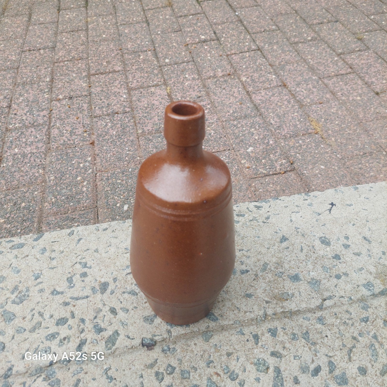 Bouteille en grès vintage, Enlèvement