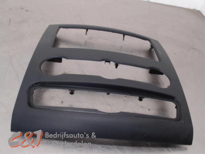 Cadre radio d'un Volkswagen Crafter, Volkswagen, -, 3 mois de garantie, Utilisé