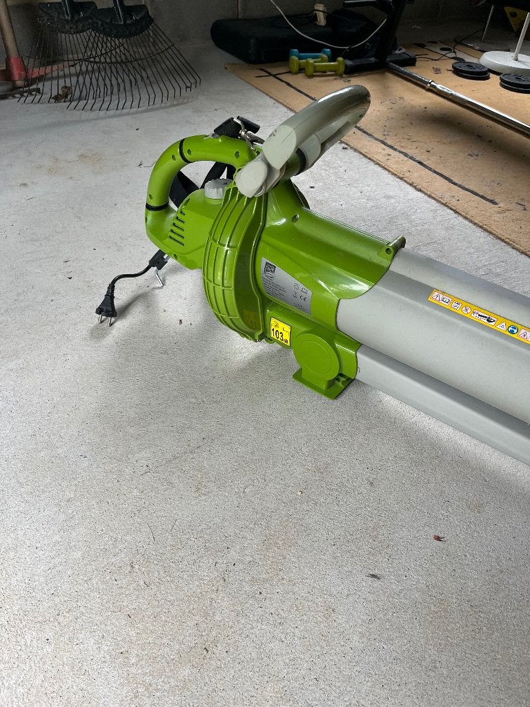 Souffleur électrique 3000W, Avec fonction d'aspiration, Porté à la main, Comme neuf, Enlèvement