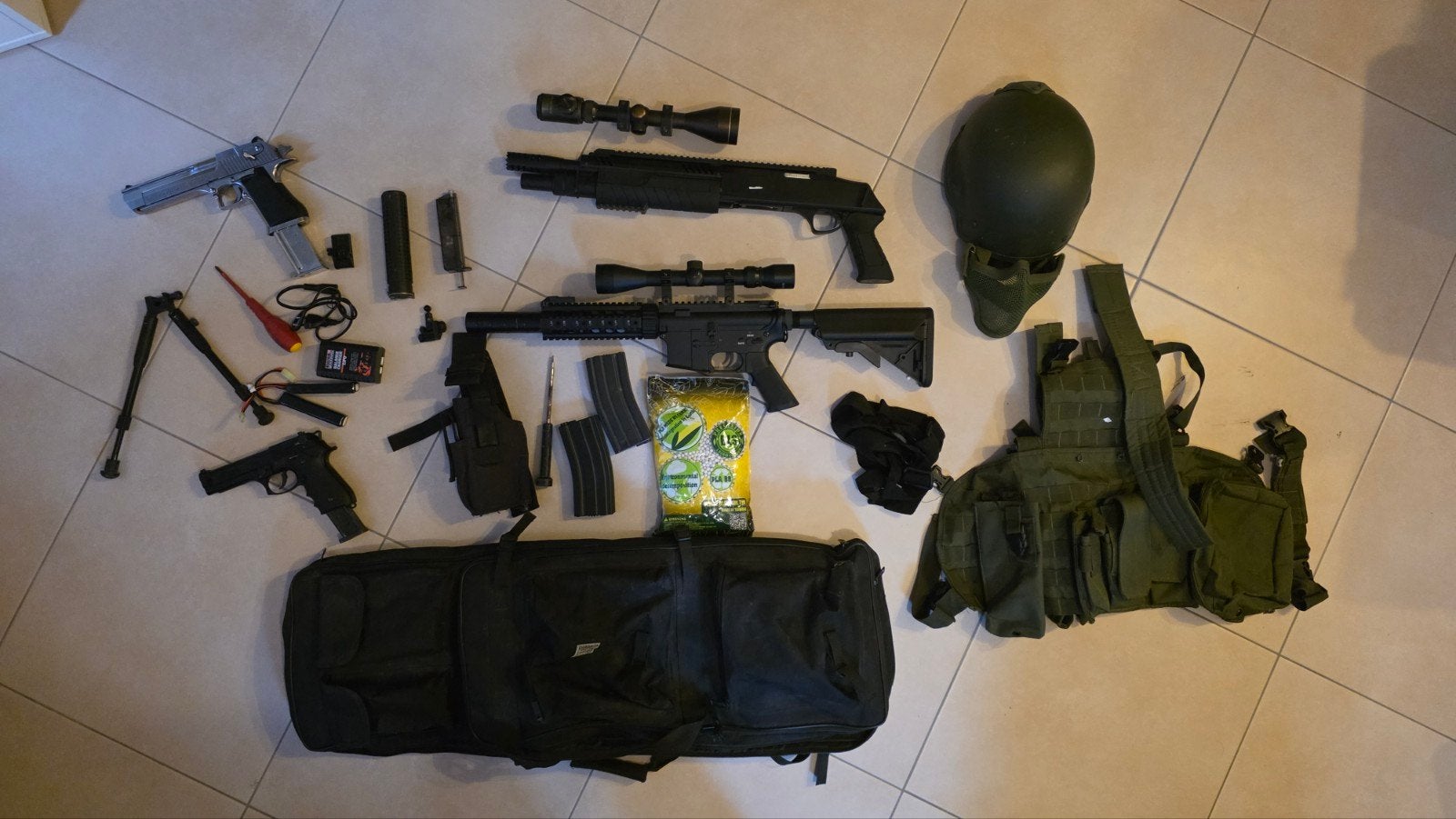 Pack d'Airsoft complet : Tokyo Marui/M4/Pompe/accessoires, Enlèvement, Comme neuf