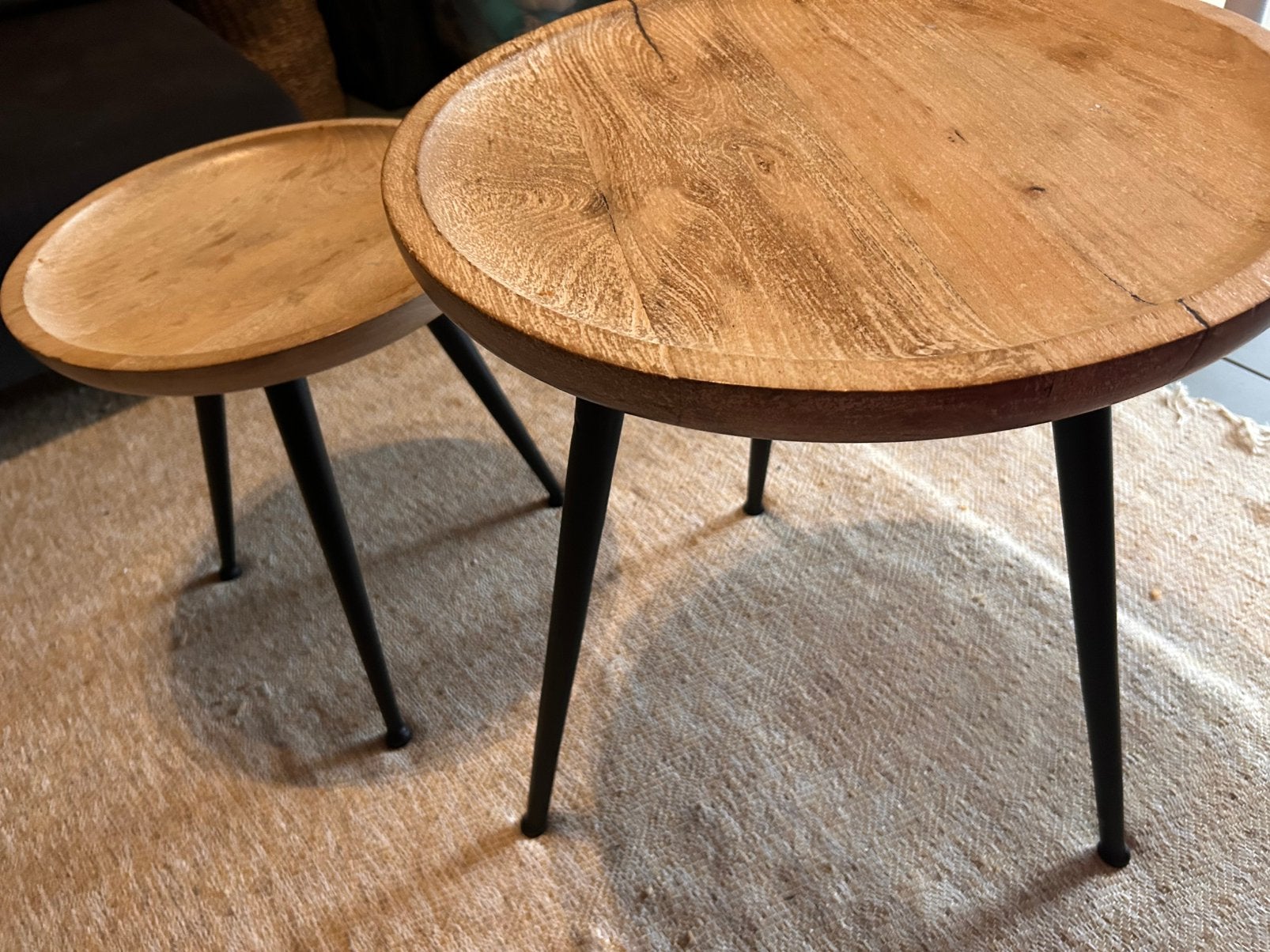 TABLE GIGOGNE, Enlèvement, Comme neuf