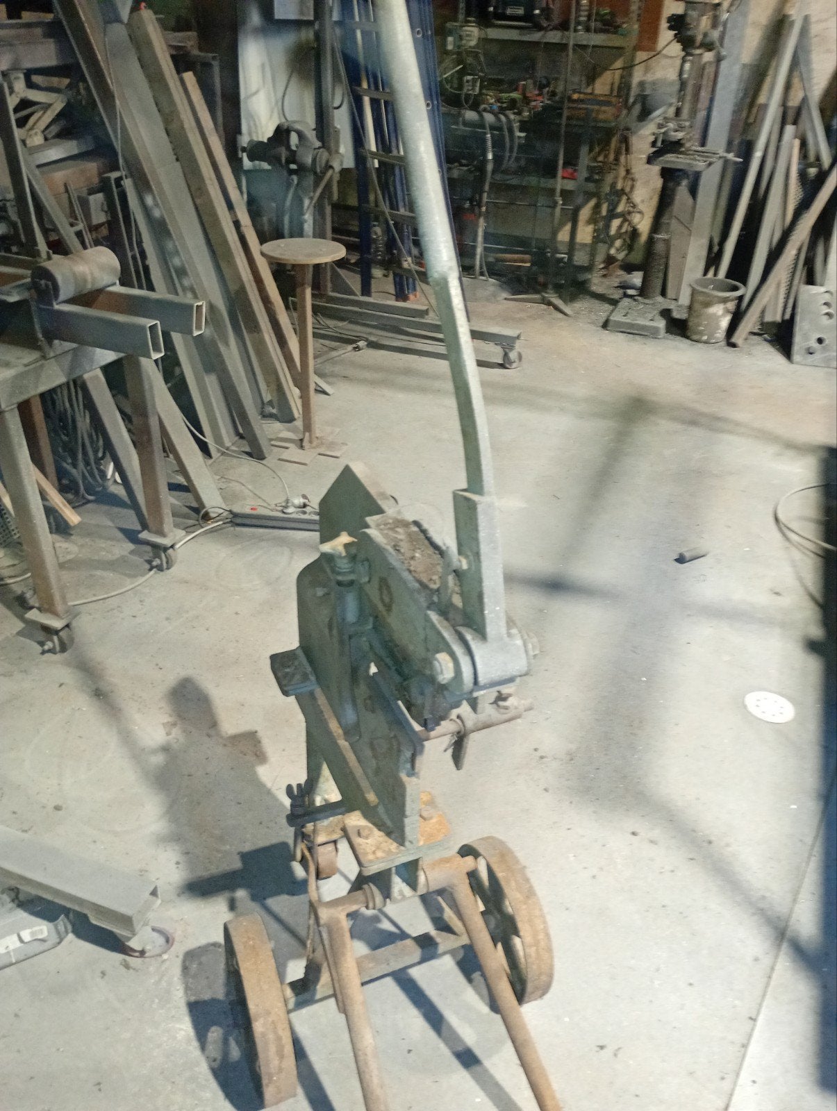 Cisaille d'atelier, Bricolage & Construction, Métaux