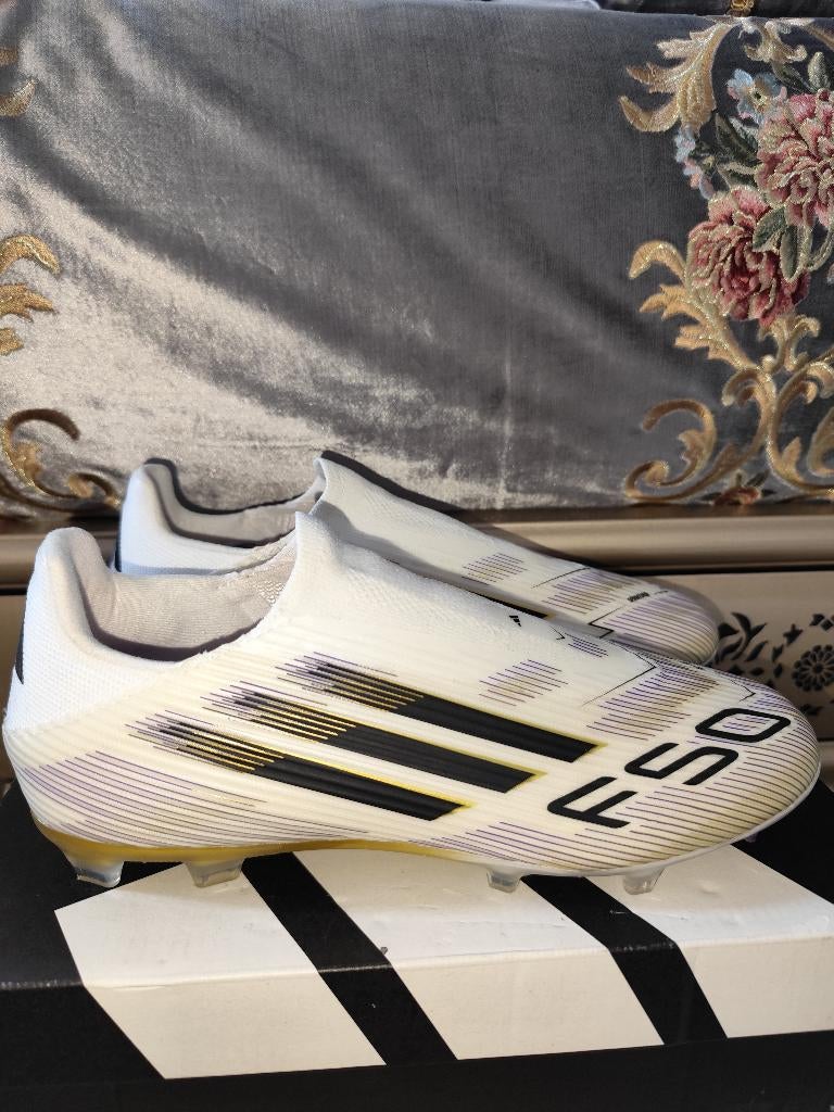 Adidas f50 maat 42, Enlèvement, Neuf, Chaussures
