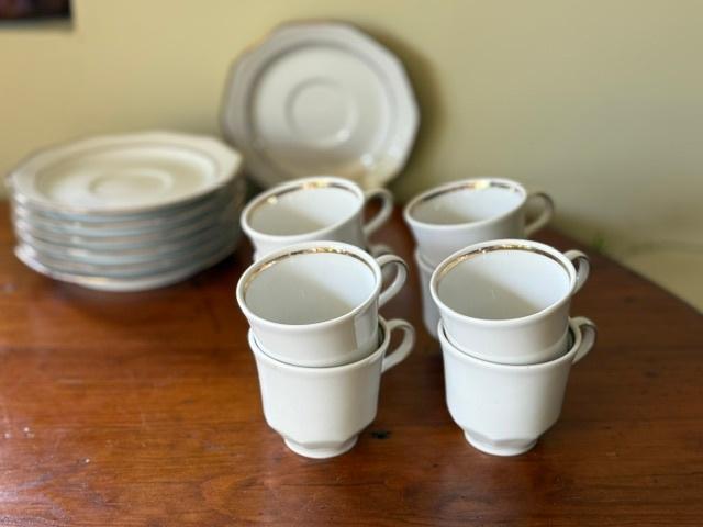 HAPJESBORDJES + KLEINE TASJES VOOR HAPJES OF SOEPJE, Enlèvement, Utilisé, Poterie, Autres types