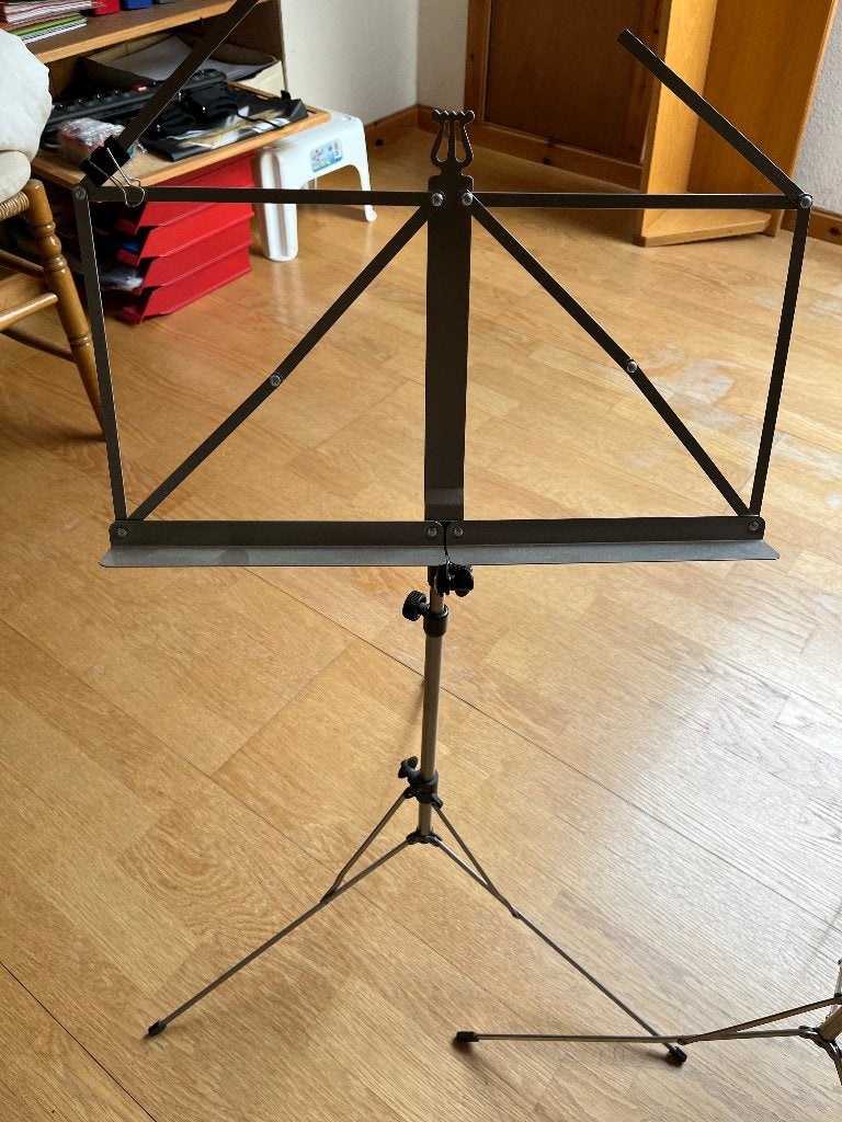 2 Muziekstandaarden, Ophalen, Gebruikt, Muziekstandaard