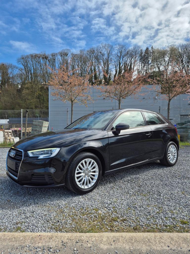 Audi A3 1.6TDI FACELIFT/LED, Auto's, Euro 6, Diesel, Particulier, Te koop