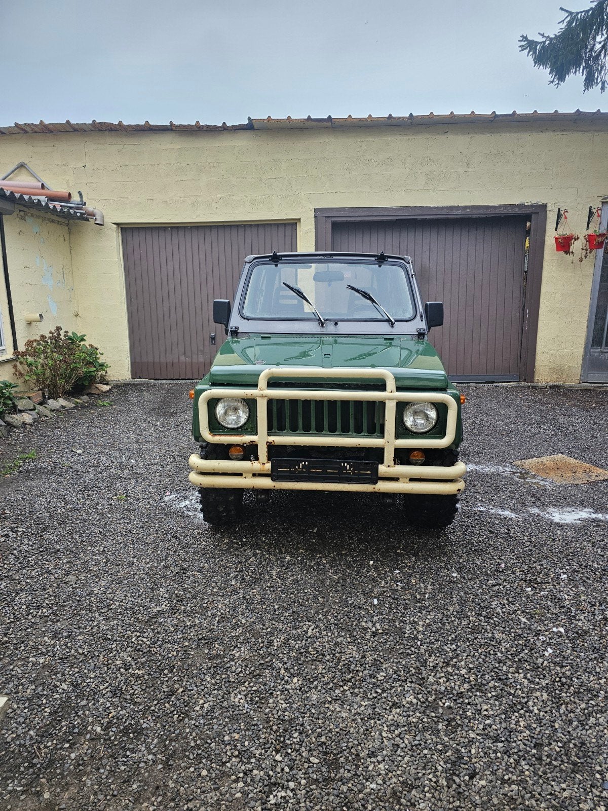 vend suzuki sj410 cabrio de 1982, Auto's, Zwart, 4 cilinders, Cabriolet, Samurai