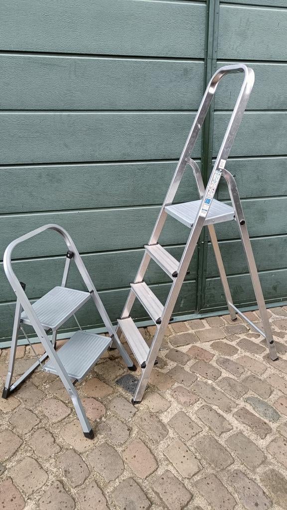 Kleine en iets grotere trapladder vanaf 15 euro, Doe-het-zelf en Bouw, Ladders en Trappen, Ophalen, Ladder