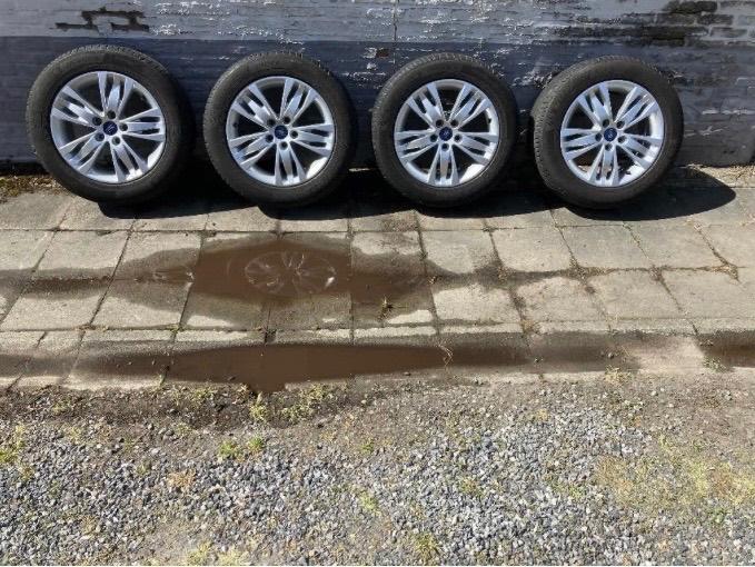 Velgen Ford met Michelin banden mooie staat, Auto-onderdelen, Banden en Velgen, Ophalen, 16 inch, Banden en Velgen, Personenwagen