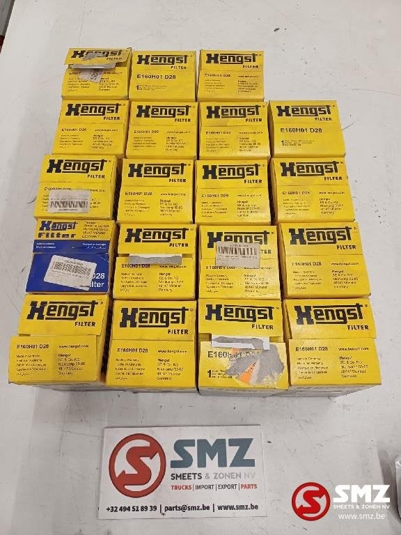 Lot de 17 filtres à huile Mercedes, Autos : Pièces & Accessoires, Neuf, Mercedes-Benz, Filtres