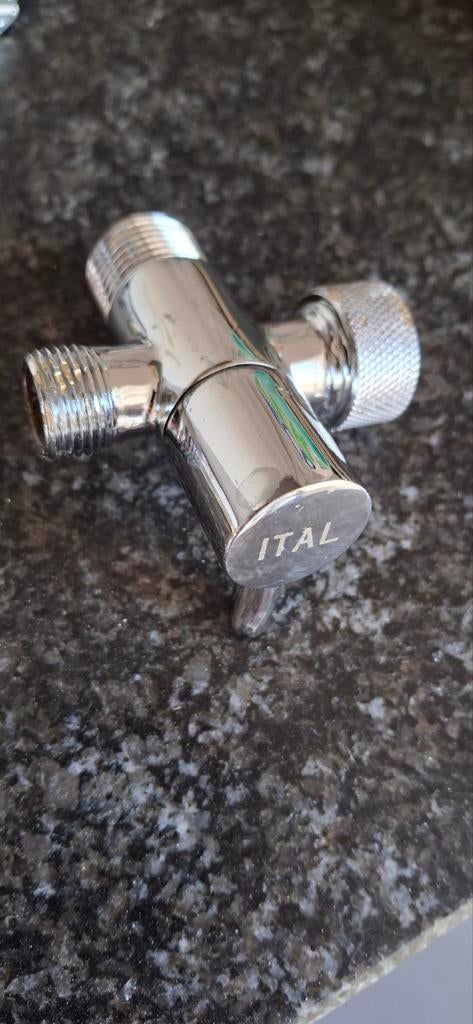 Robinet d'arrêt ITAL 1/2  et 3/8 chromé, Bricolage & Construction, Sanitaire, Enlèvement, Utilisé, Chrome, Robinet