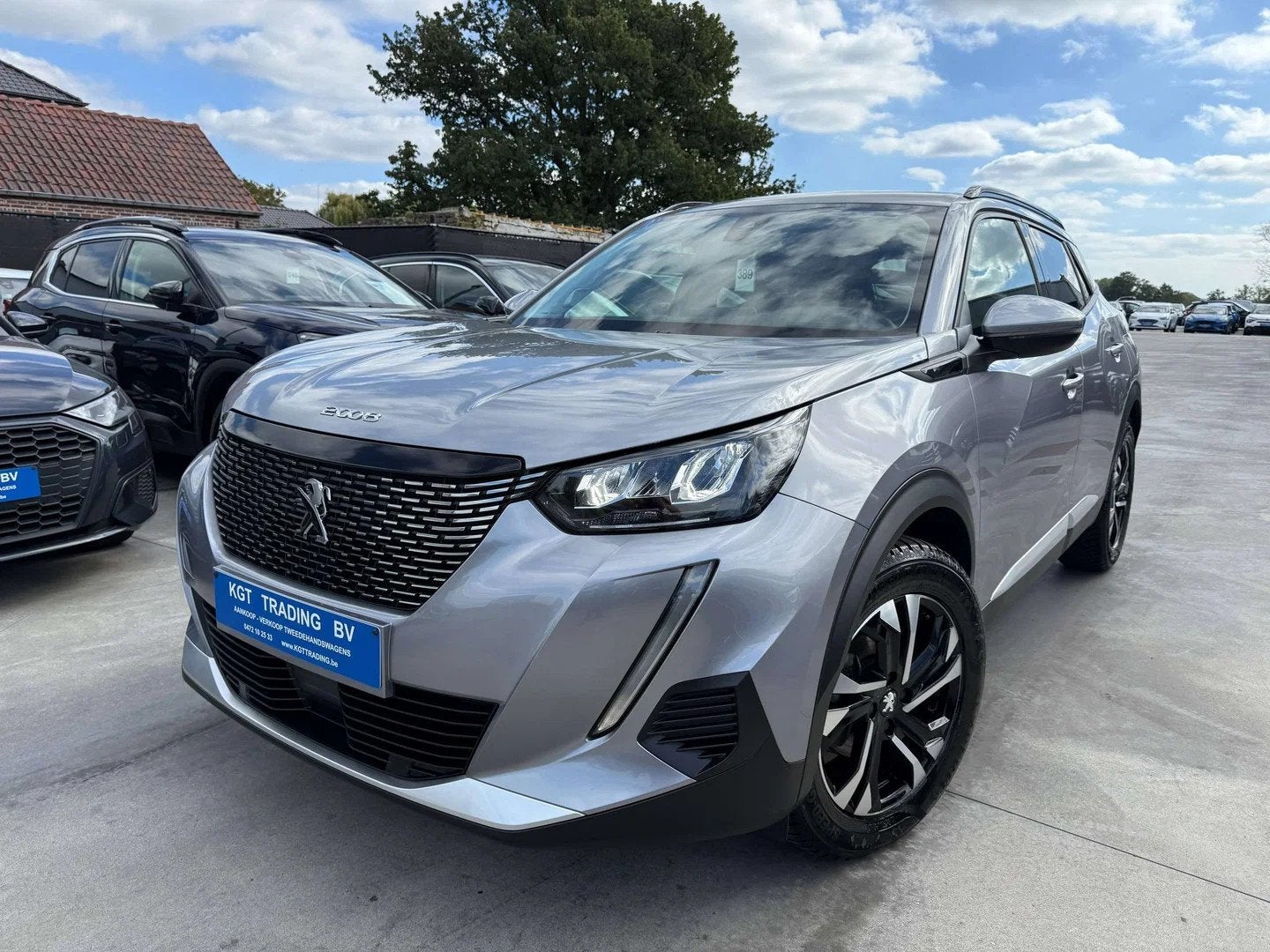 Peugeot 2008 1.2i ALLURE FULL LED ZWART LEDER CARPLAY DAB TR, 1199 cc, Handgeschakeld, SUV of Terreinwagen, Zilver of Grijs