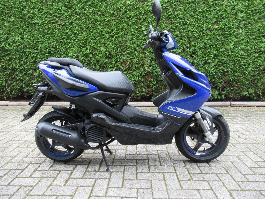 Yamahe Aerox 50cc 4 takt B klasse bj 2020 eerste eigenaar., Fietsen en Brommers, Ophalen, Aerox, Benzine, 50 cc