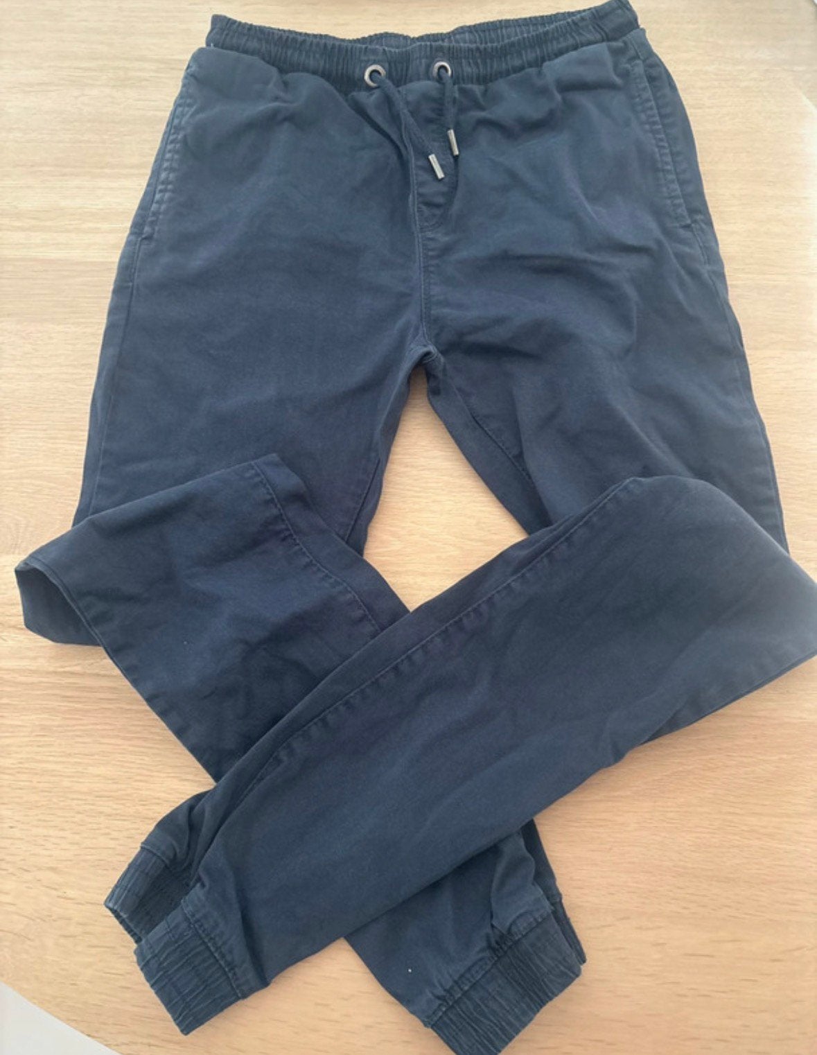 Lange comfi broek met rekkers onderaan, Kinderen en Baby's, Ophalen of Verzenden, Gebruikt, Jongen, Broek