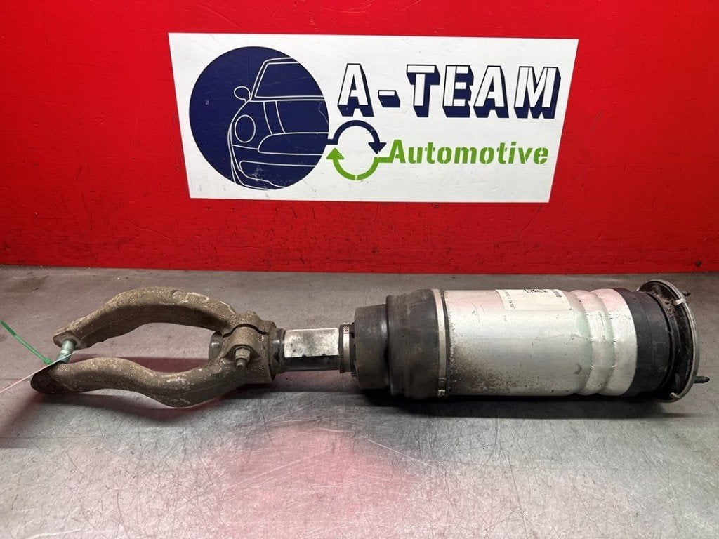 SCHOKBREKER LINKS VOOR (|T4K1564|J9D33C285BB|T4K20445|J9D33C, Campus Kronberg 7
61476  Kronberg im Taunus, DE, Gebruikt, Jaguar