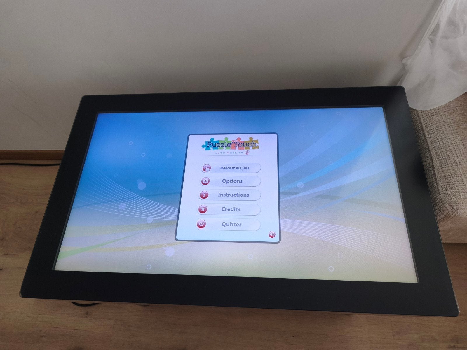 Table basse de jeux tactile interactif LG, Enlèvement