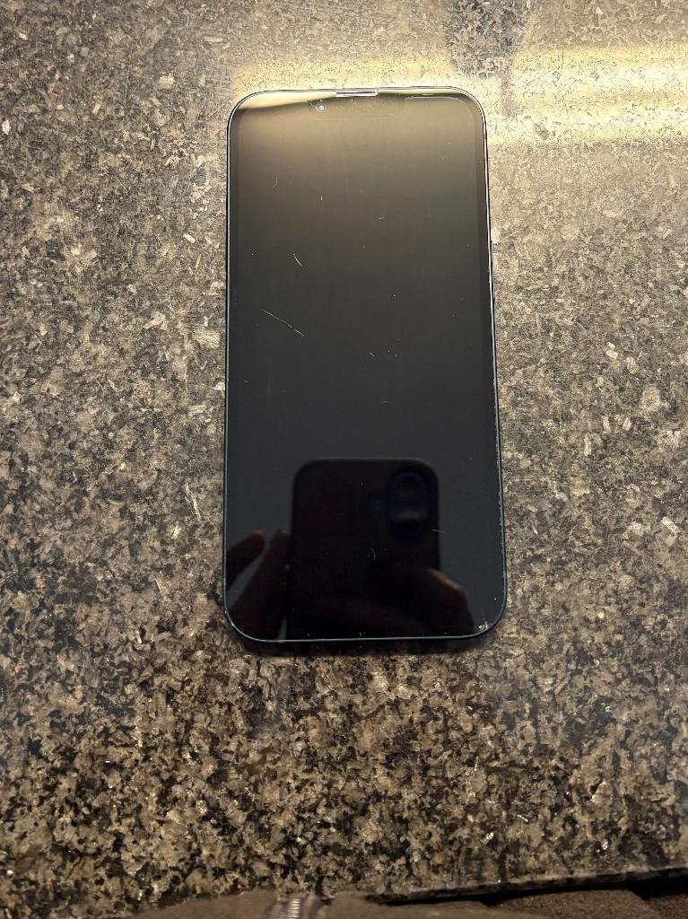iPhone 14  250€  Bon état  Fonctionne parfaitement, Télécoms, Téléphonie mobile | Apple iPhone, Utilisé, 128 GB, Avec simlock (verrouillage SIM)