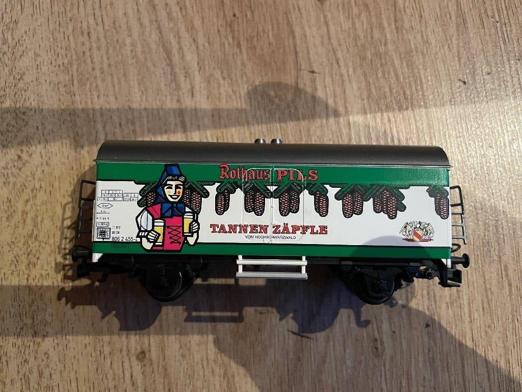 Marklin 4415 Rothaus bierwagen, Enlèvement ou Envoi, Comme neuf, Wagon, Märklin
