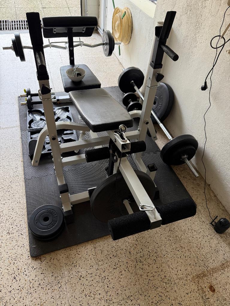 Banc de musculation universel Gorilla Sports+ ensemble100 kg, Set d’haltères, Comme neuf, Enlèvement, Bras