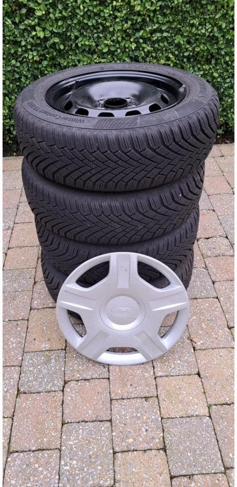 Pneus d'hiver avec housses - Ford Fiesta - 175/65/R14, Autos : Pièces & Accessoires, Pneus & Jantes, Enlèvement, Pneus hiver
