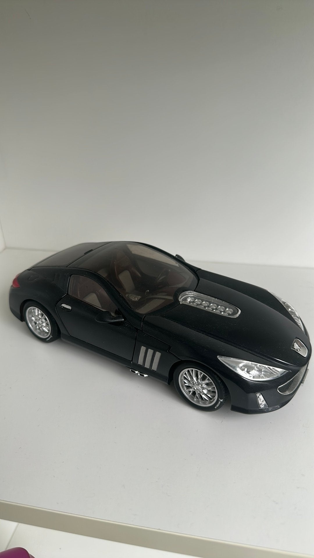 Peugeot 907 concept 1:18, Ophalen, Zo goed als nieuw, Auto