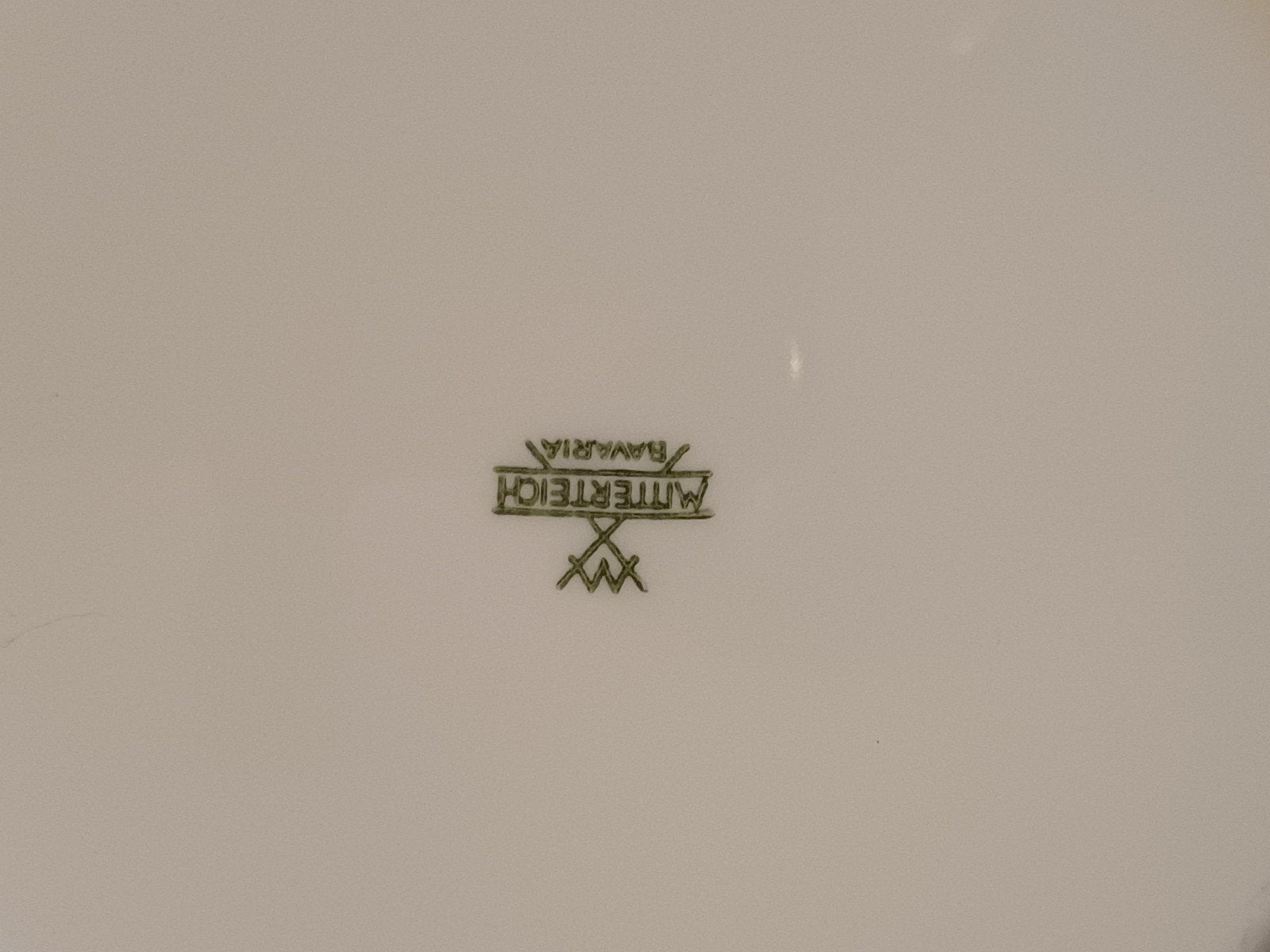 ASSIETTE MURALE EN PORCELAINE MITTERTEICH BAVARIA AVEC MOTIF, Enlèvement ou Envoi