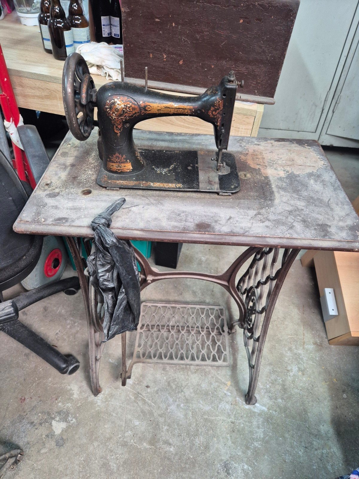 Anciennes machines à coudre, Antiquités & Art, Enlèvement