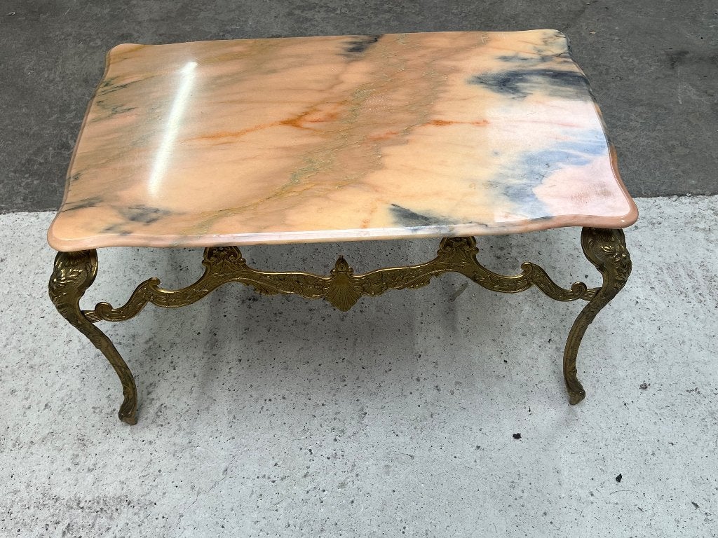 Table de salon en onyx, Enlèvement
