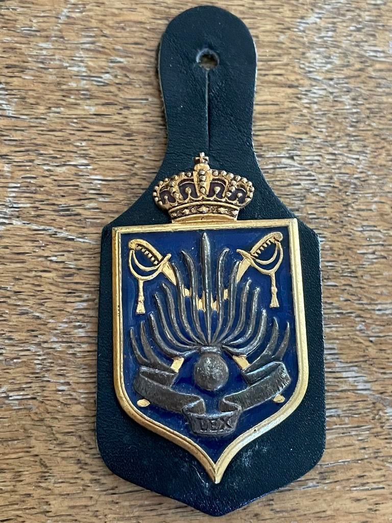 Chest Hanger : personnel militaire de la Gendarmerie, Collections, Envoi, Gendarmerie