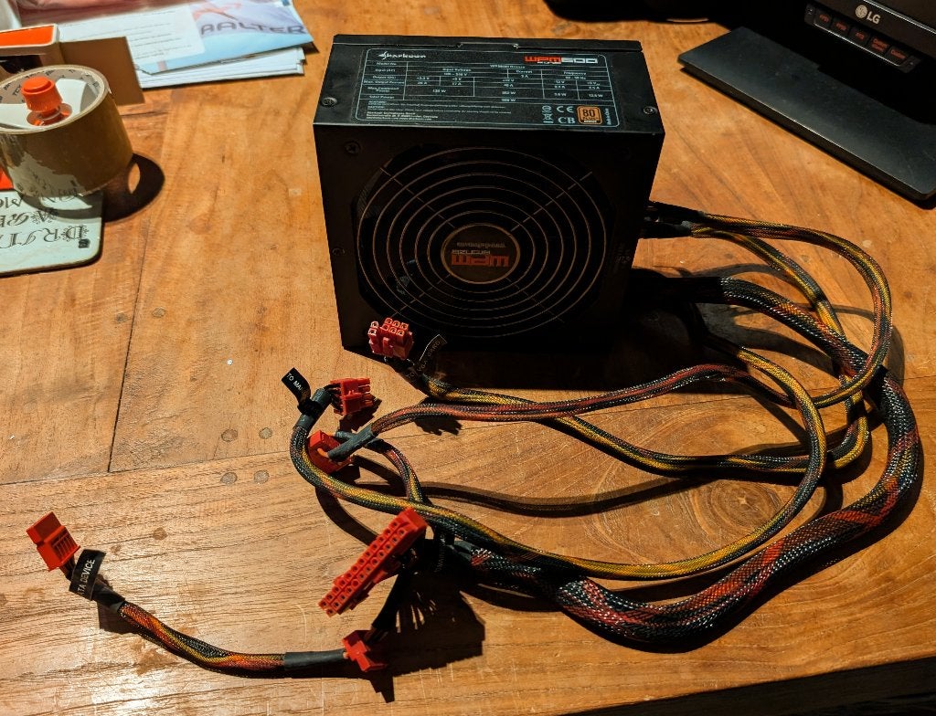 Sharkoon WPM 600 watt PSU voeding - 80+ bronze, Ophalen, Gebruikt