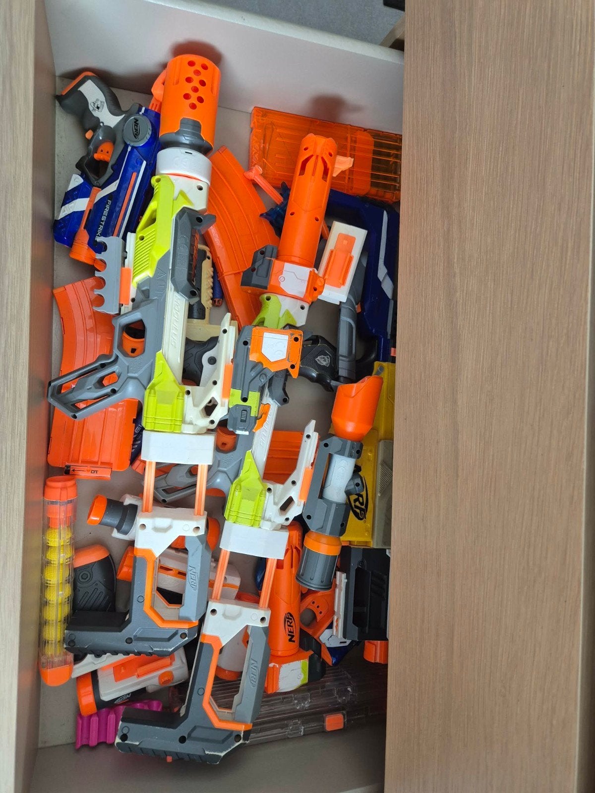 Set aan Nerf-blasters kleine en grote + nerfkogels, Ophalen