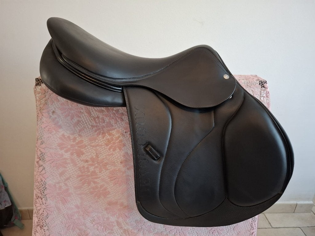 Devoucoux Biarritz S springzadel 17,5 inch, Dieren en Toebehoren, Paarden en Pony's | Zadels, Zo goed als nieuw, Springen, Ophalen