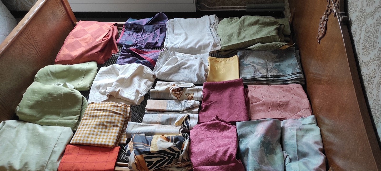 Lot de rideaux 42 pièces, Gobelin, etc., en état neuf.5€/l.m, Maison & Meubles, Ameublement | Rideaux & Stores à lamelles, Enlèvement ou Envoi