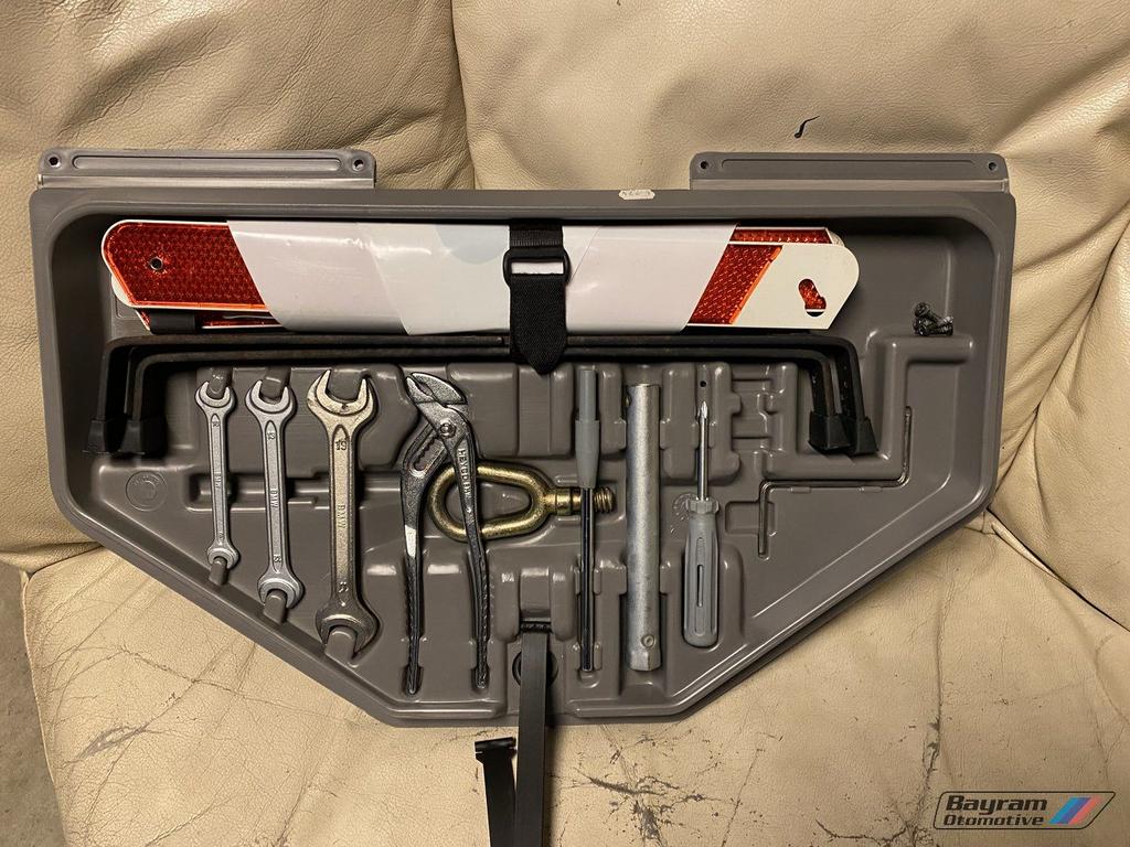 Bmw E34 gereedschapset onboard sedan M5 m20 m30 5-serie set, Gebruikt, -, -, Ophalen of Verzenden