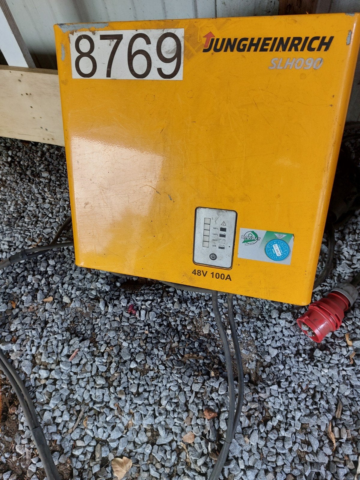 3 stuks laders-24 volt e´ 48 volt-goed werkend., Ophalen