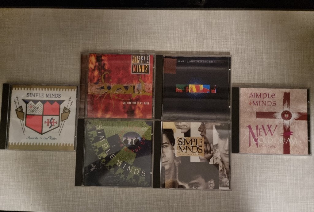 CD de Simple Minds à vendre – Très bon état, CD & DVD, Rock, Enlèvement ou Envoi, Comme neuf, Comprend un livret
