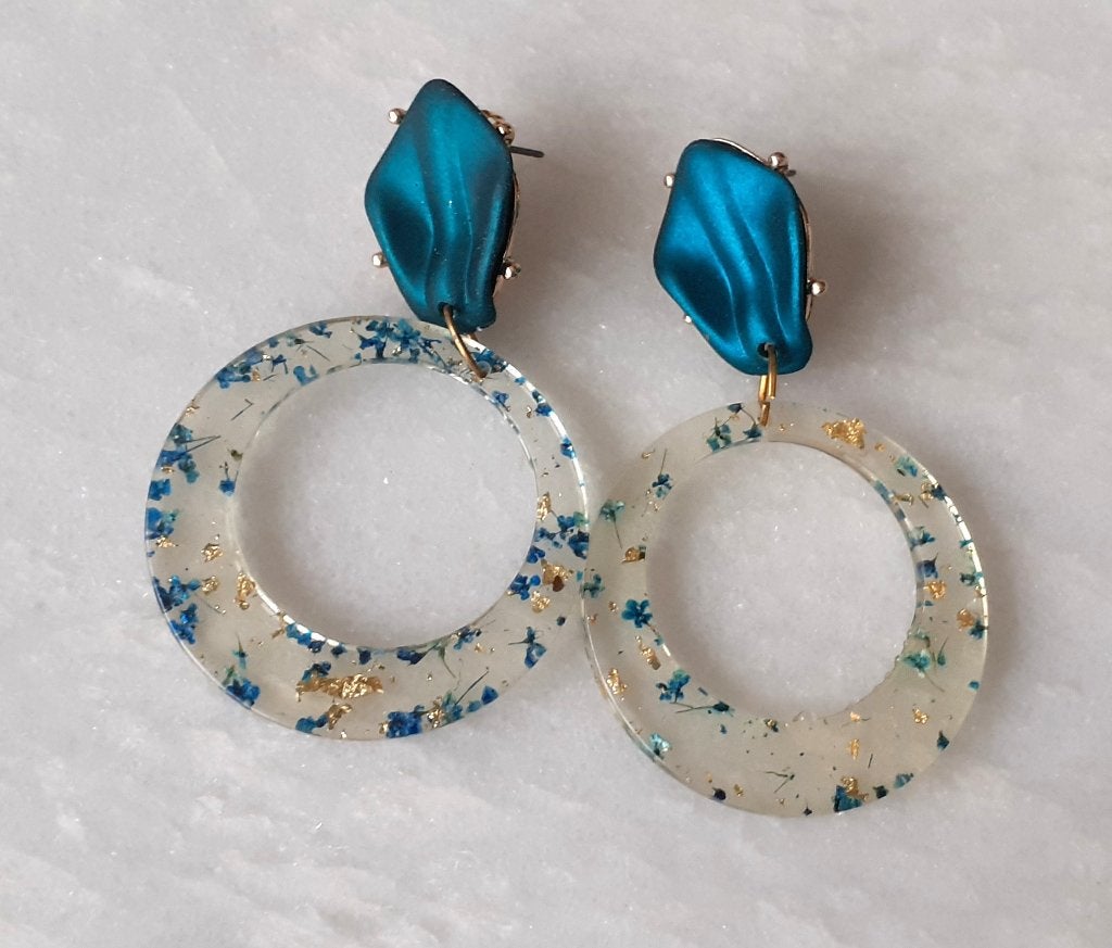 oorstekers blauwgroene blaadjes met gedroogde bloemen, Handtassen en Accessoires, Oorbellen, Overige materialen, Blauw, Nieuw