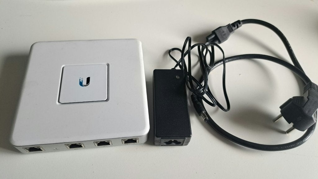 Router UniFi ecosysteem, Ophalen of Verzenden, Gebruikt, Router, Ubiquiti Unifi