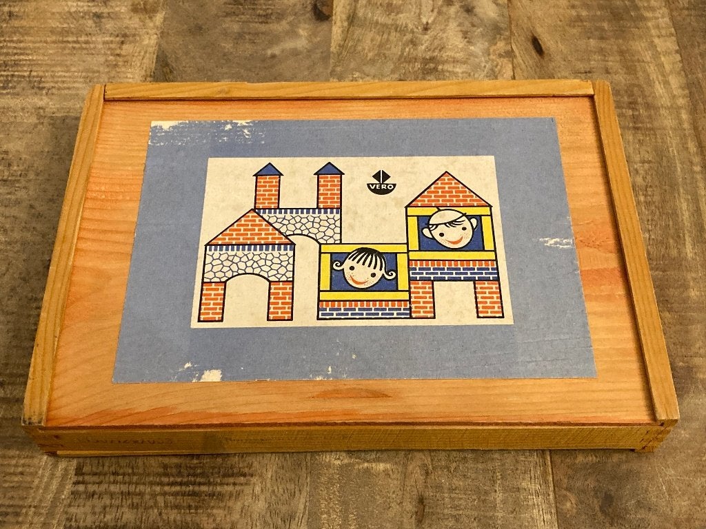 Houten vintage blokkendoos - Vero, Kinderen en Baby's, Speelgoed | Houten speelgoed, Ophalen of Verzenden, Gebruikt, Overige typen