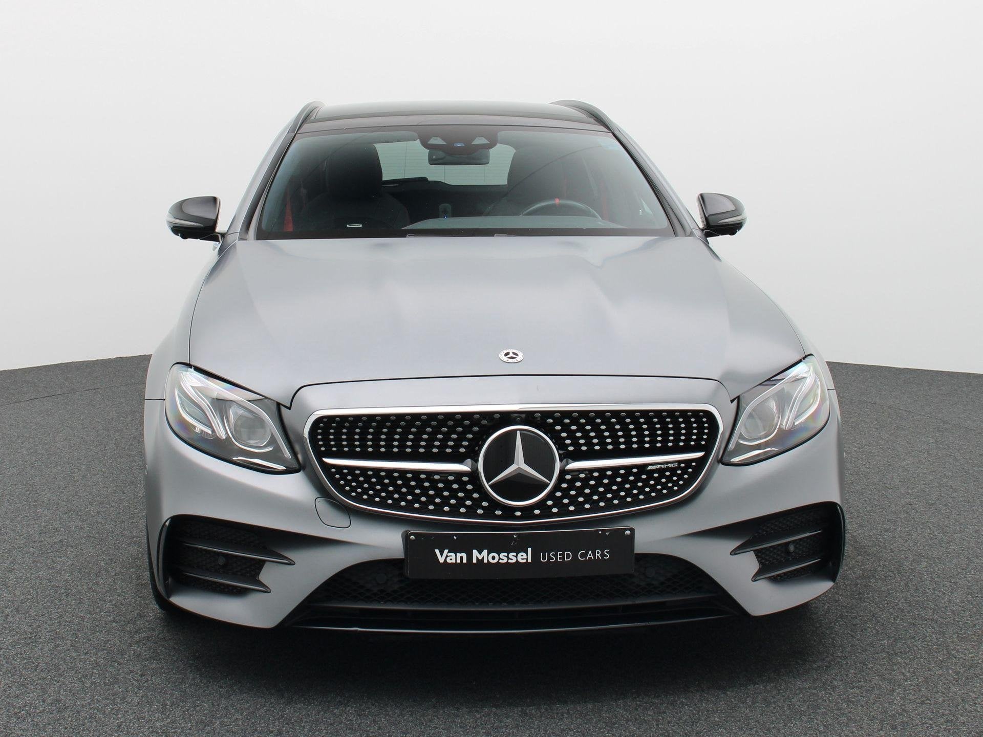 Mercedes-Benz E AMG 53 4MATIC+ Estate + LICHTE VRACHT + BURM, Auto's, Automaat, Dealer onderhouden, 435 pk, Leder en Stof