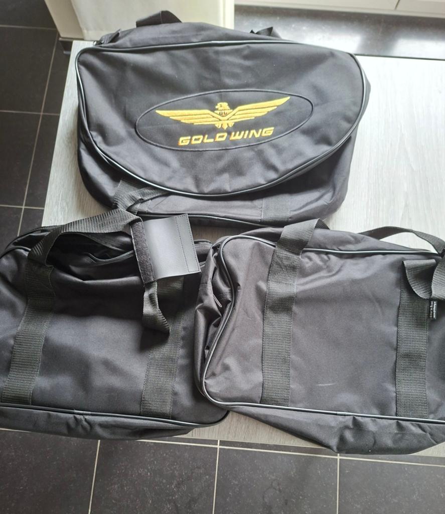 Goldwing 1800 tassen, Ophalen
