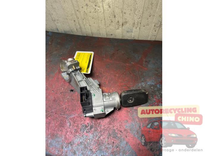 Kontaktslot + Sleutel van een Fiat Punto Grande, Gebruikt, -, -, Ophalen of Verzenden