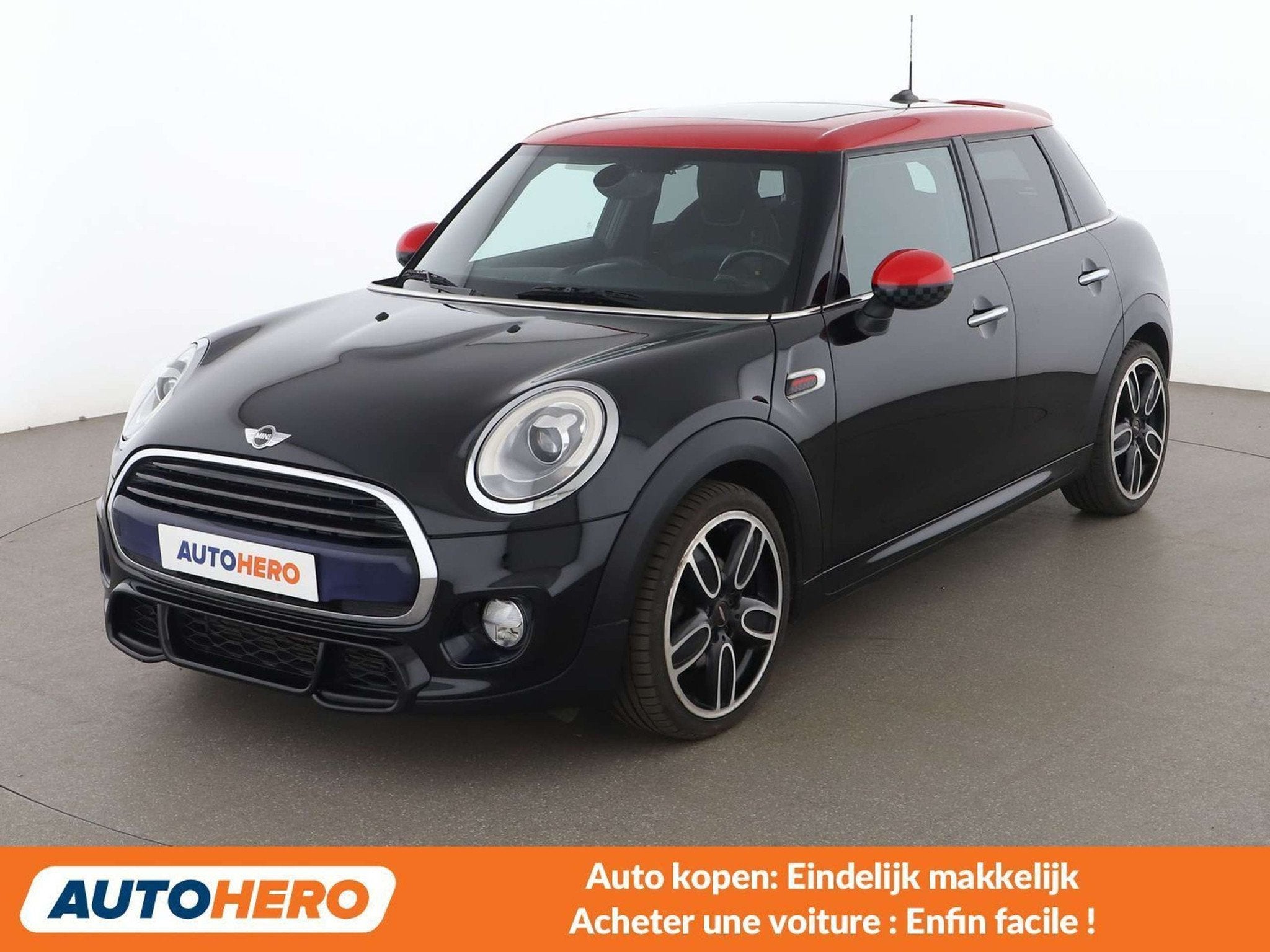 MINI Cooper Cooper (bj 2017), Auto's, Gebruikt, Zwart, 136 pk, Alcantara