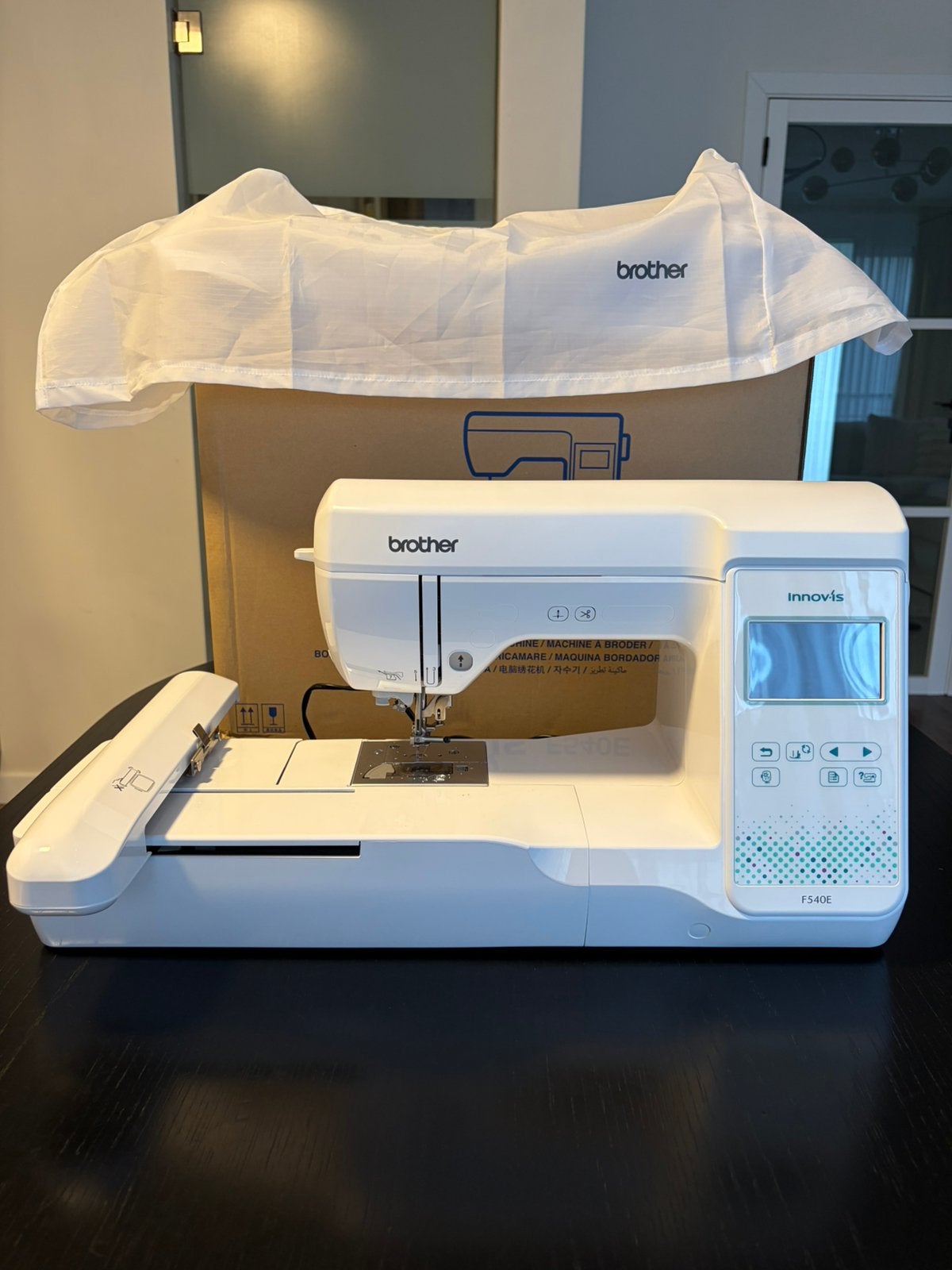 Brother Innov-is F540E borduurmachine, Hobby en Vrije tijd, Ophalen, Zo goed als nieuw, Accessoires, Brother
