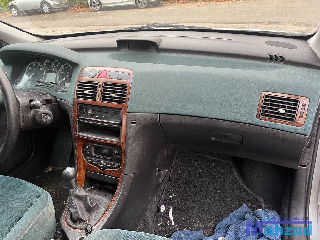 peugeot 307 dashboard delen onderdelen kast rooster pook, Taurusavenue 1
2132 LS  Hoofddorp, NL, Contact.group@renault.com, Stellantis N.V.