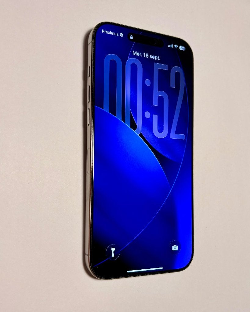 iPhone 16 Pro Max 256 Go Titane naturel Batterie 99 %, Telecommunicatie, 99 %, IPhone 16 Pro Max, Zo goed als nieuw, Zonder simlock
